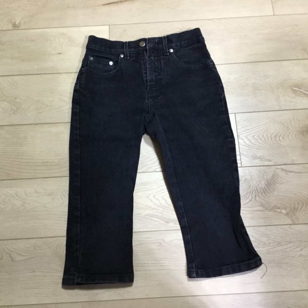 Classic Black Capris Jeans